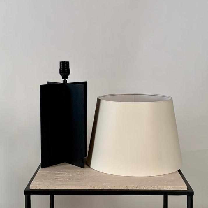 lampe 'Croisillon' noir mate