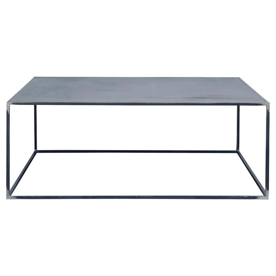 Grande Table basse Minimaliste 'Filiforme'