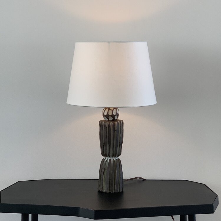 Lampe de table ou chevêt en Grès sculpter noir et blanc