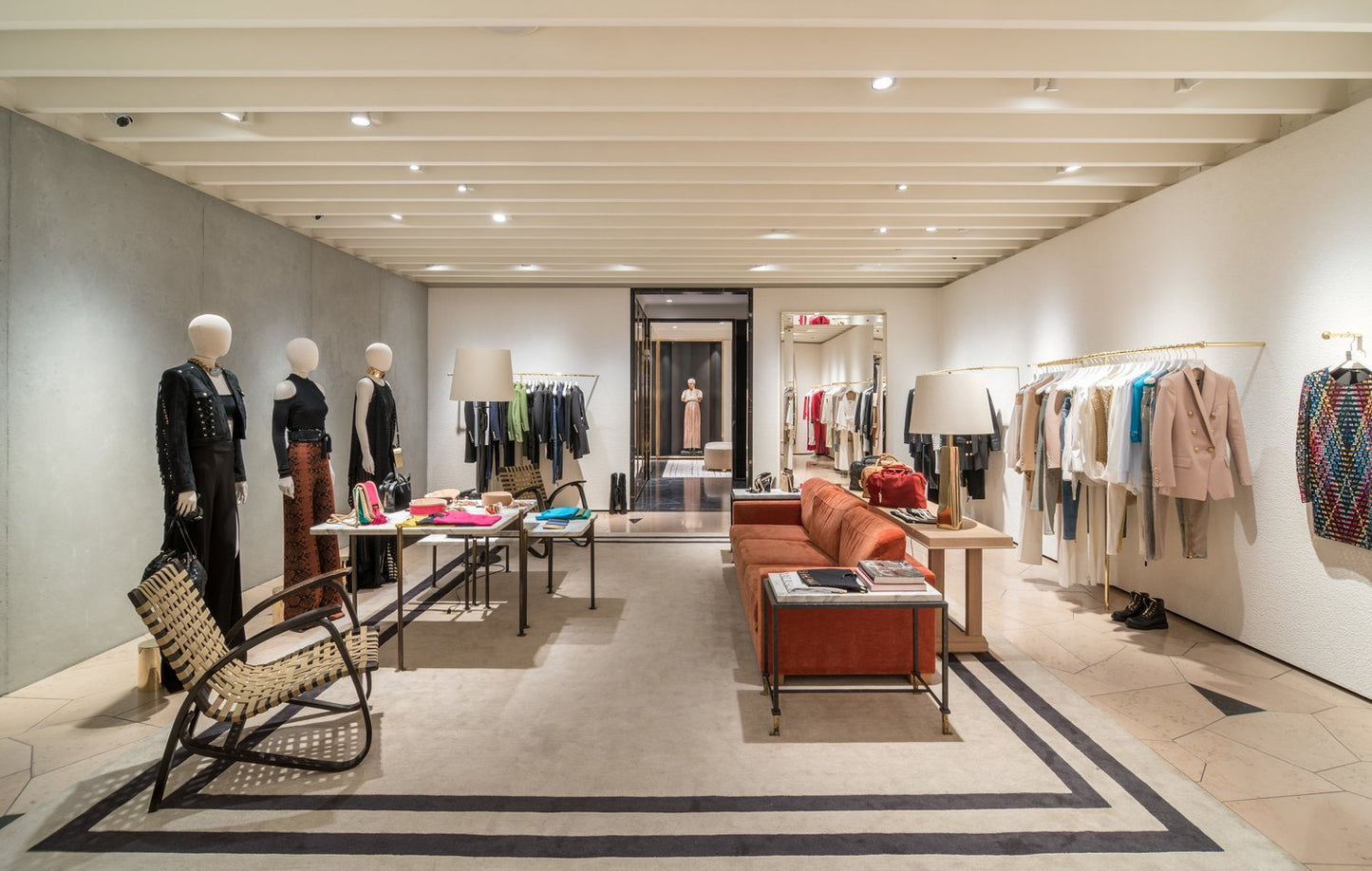 Paire de tables d'appoint 'Diagramme' avec plateau en Travertin
