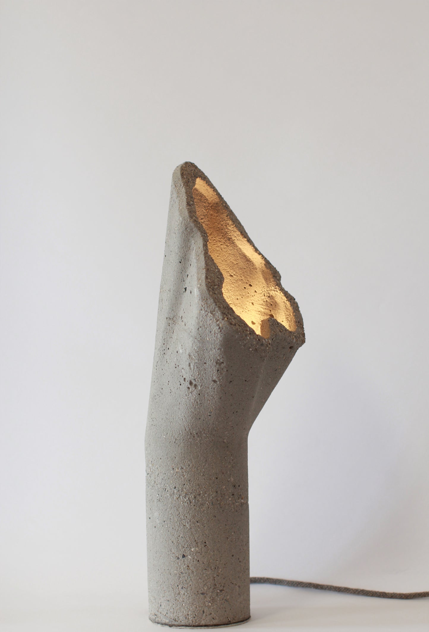 Lampe 'Deconstruct' en béton alternatif
