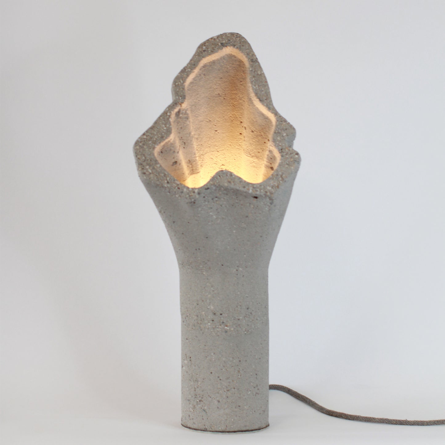 Lampe 'Deconstruct' en béton alternatif