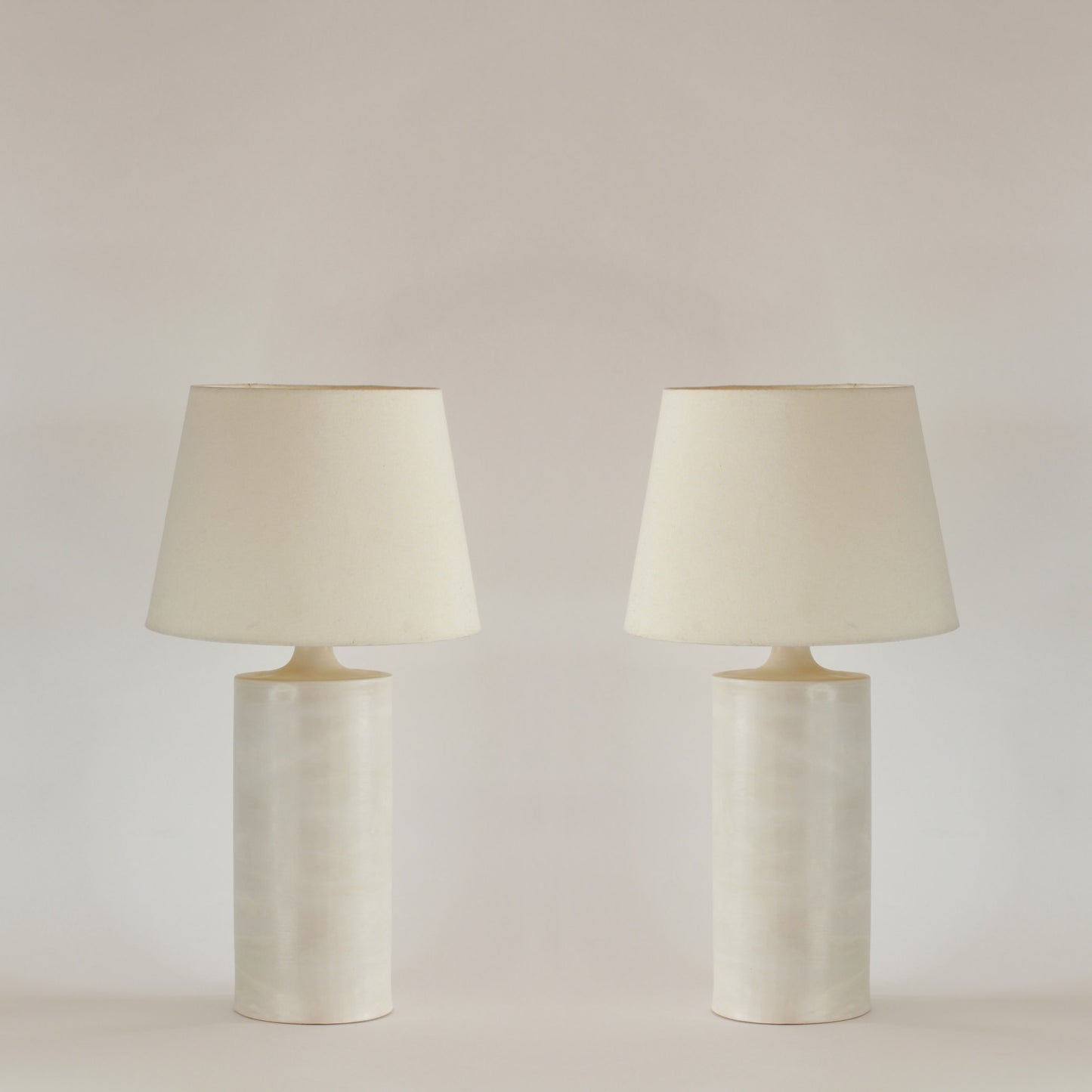 Paire de lampe 'Rouleau' blanc satiné
