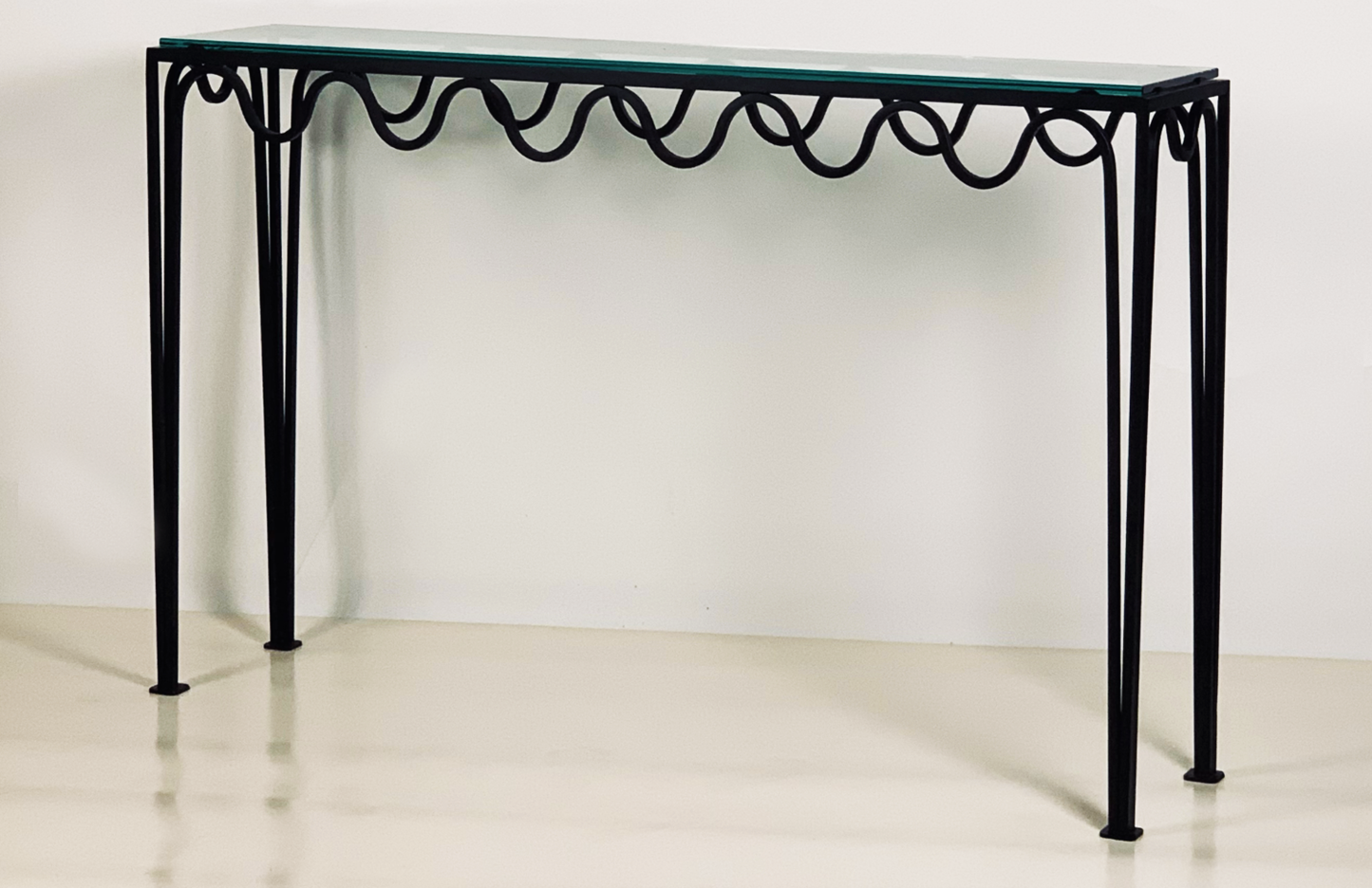 Paire de console 'Méandre' avec plateau en verre