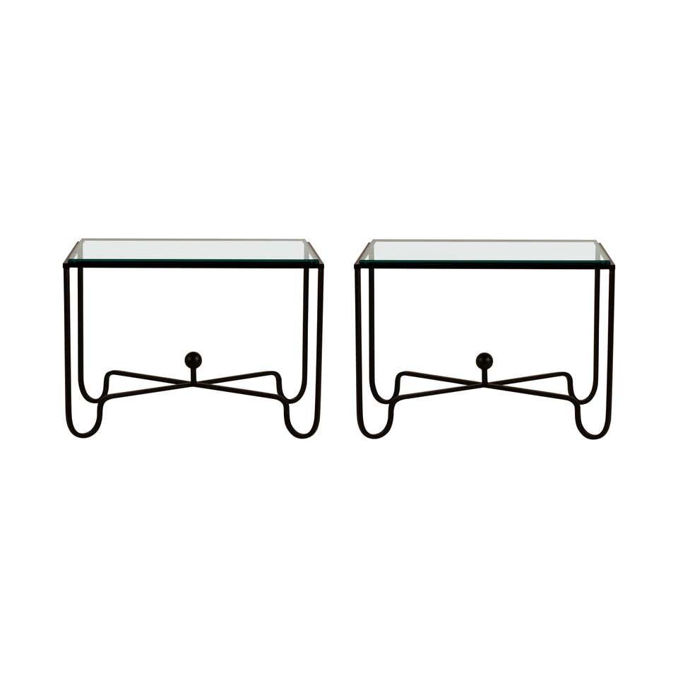 Paire de tables d'appoint 'Entretoise' avec surface en verre