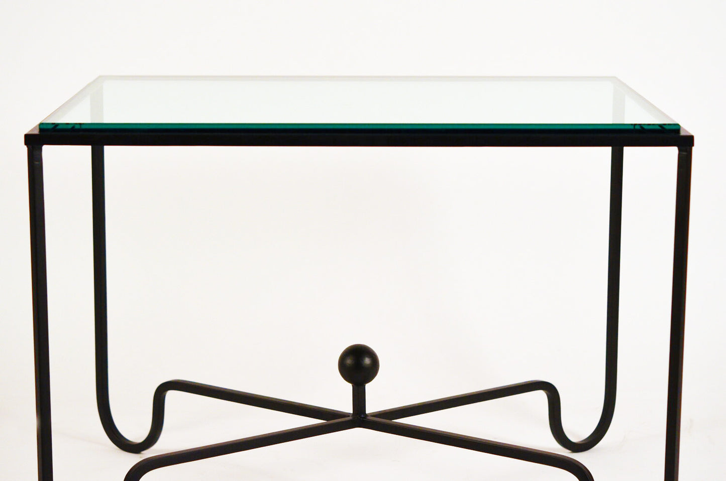 Paire de tables d'appoint 'Entretoise' avec surface en verre