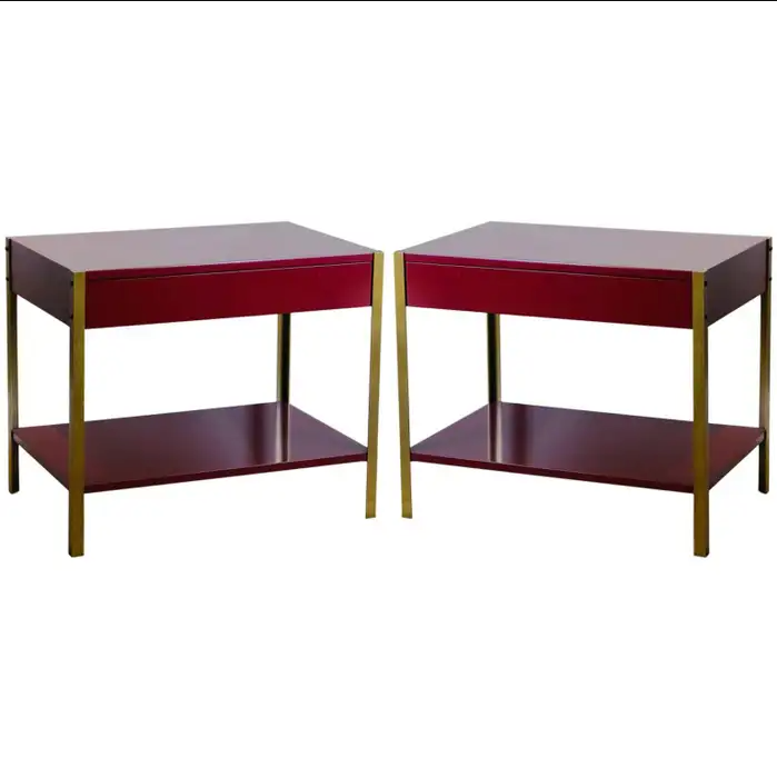 Paire de tables de chevet laquée Bordeaux