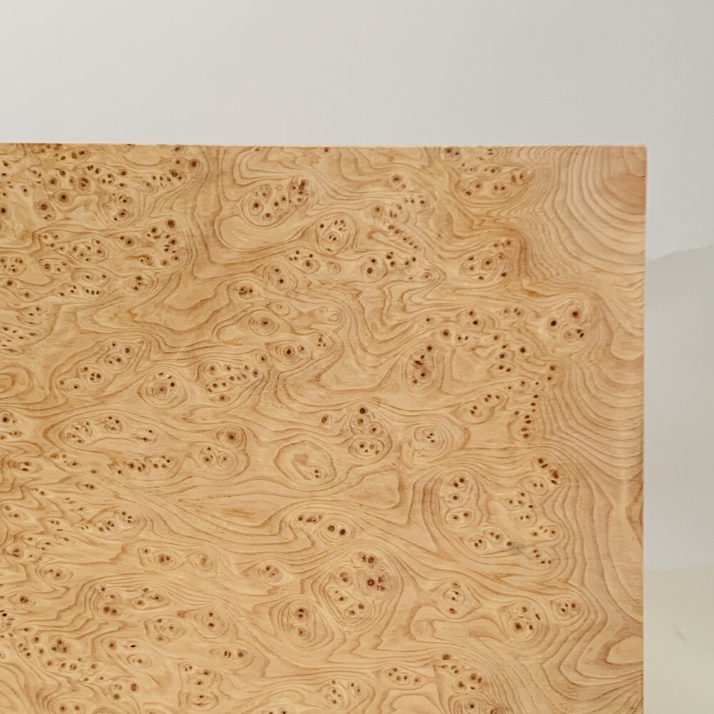 Table de chevet 'Amboine' finition bois d'écorce