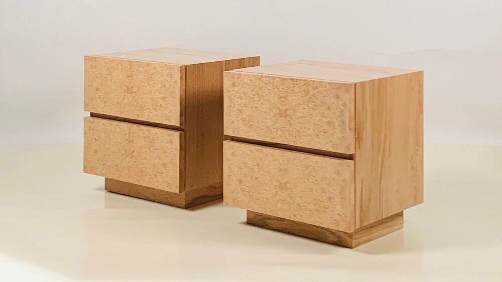 Table de chevet 'Amboine' finition bois d'écorce