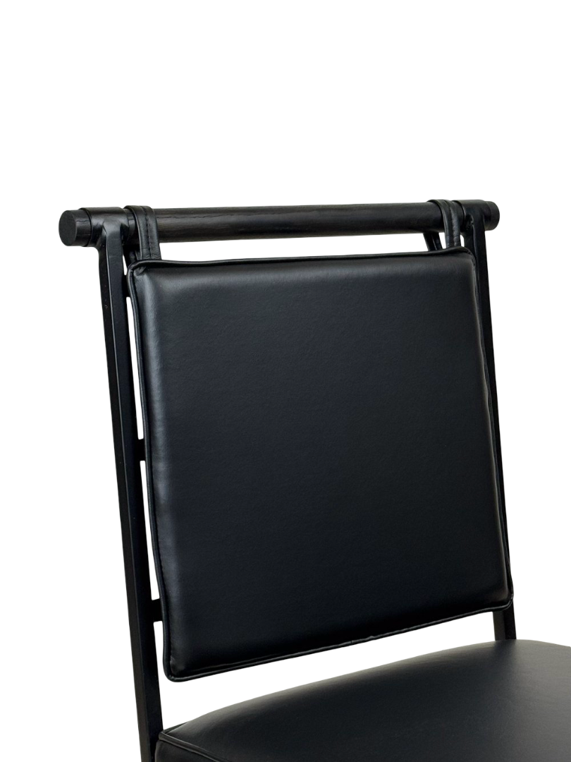 Chaise “Los Feliz” en cuir piqué noir