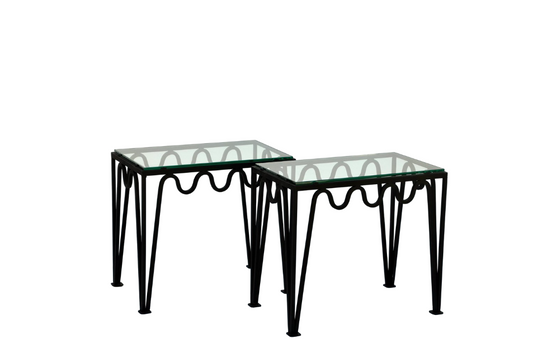 Paire de tables d’appoint 'Méandre' noire / verre.