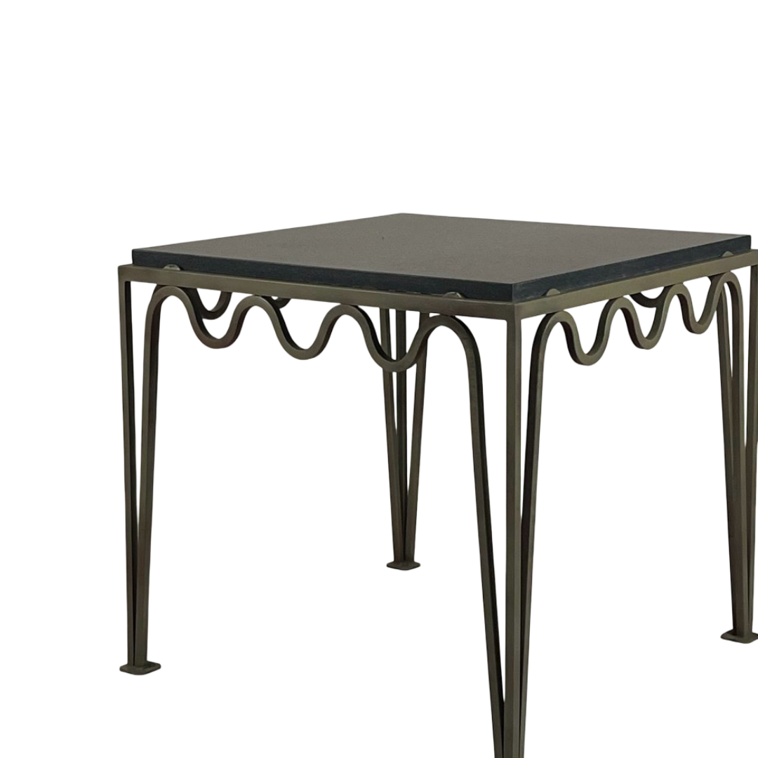 Paire de table d'appoint 'Méandre' Verdigris, plateaux en granite
