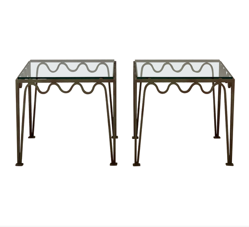 Paire de tables d'appoint carrée 'Méandre' verdigris et plateau verre